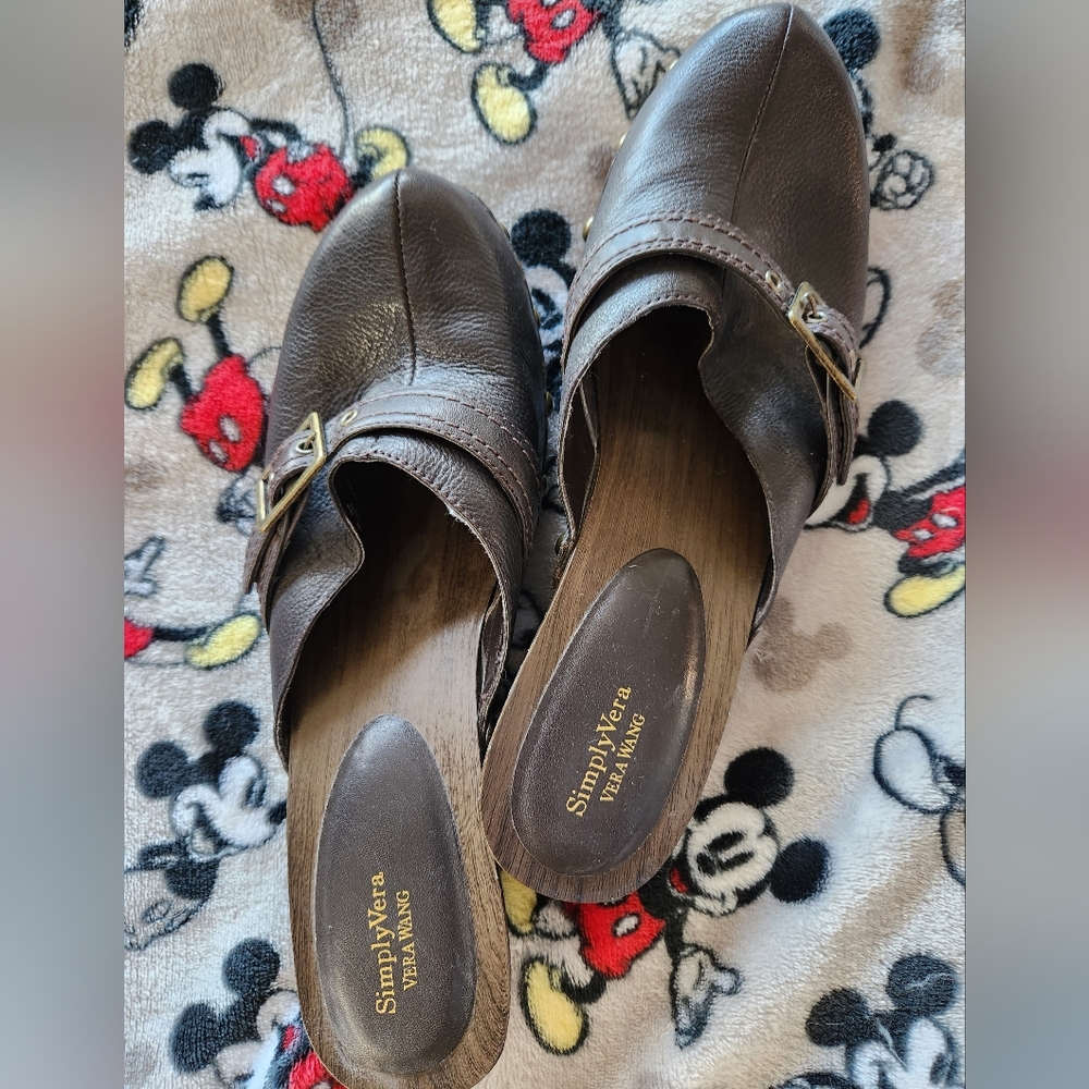 Vera Wang Size 10